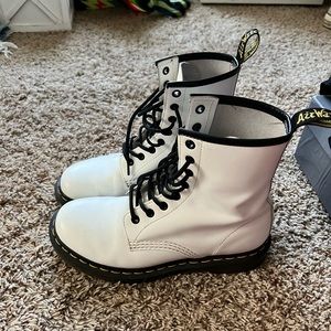 White Leather Dr. Martens Sz8
